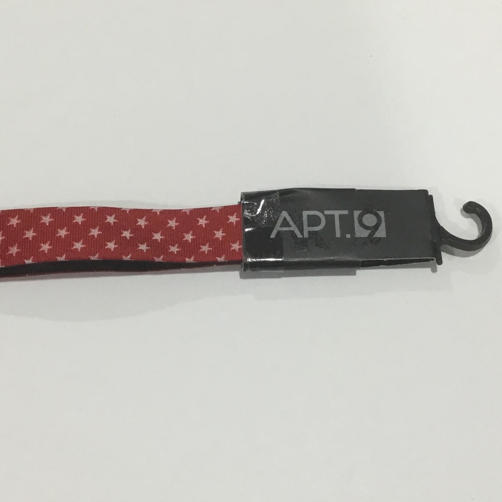 APT. 9 Red Bow Tie with Stars Pre-tied NWT - Picture 4 of 4